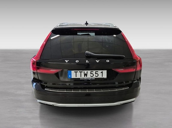 Volvo V90 Cross Country 6 of 12
