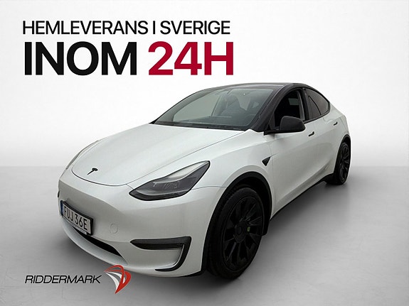 Tesla Model Y 4 of 30