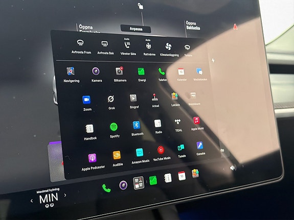 Tesla Model Y 20 of 30