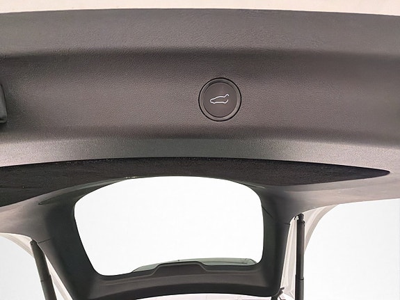 Tesla Model Y 30 of 30