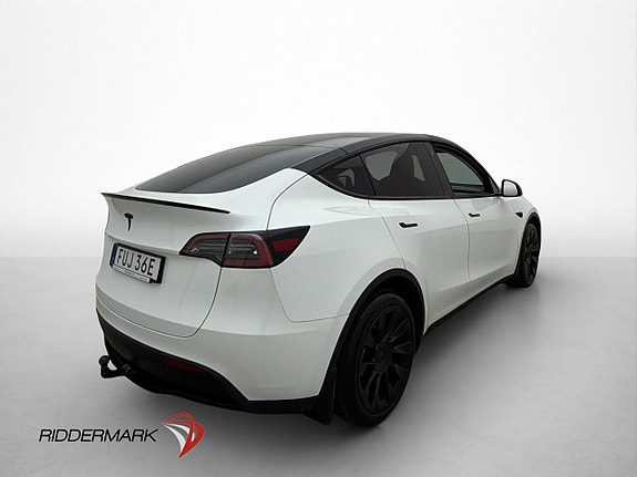 Tesla Model Y 9 of 30