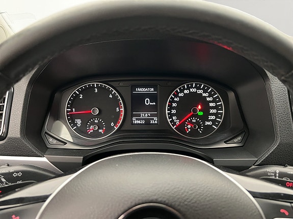 Volkswagen Amarok 17 of 30