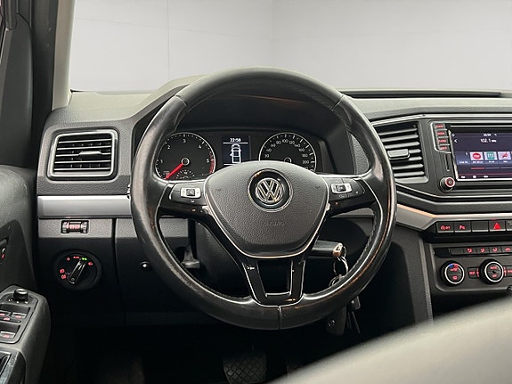Volkswagen Amarok 15 of 30
