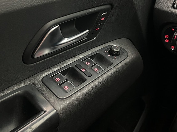 Volkswagen Amarok 14 of 30