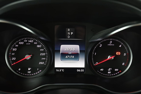 Mercedes-Benz GLC300 de 20 of 30