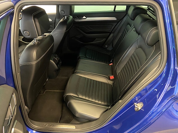 Volkswagen Passat 3 of 9