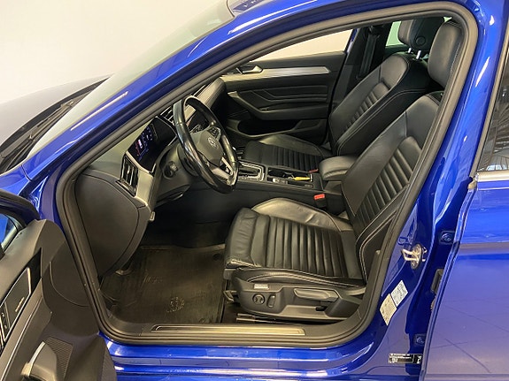 Volkswagen Passat 2 of 9