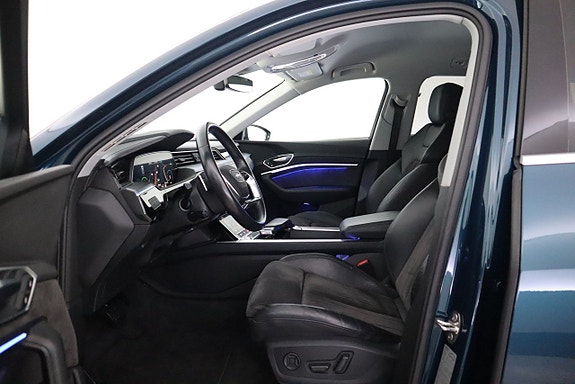Audi e-tron 11 of 24