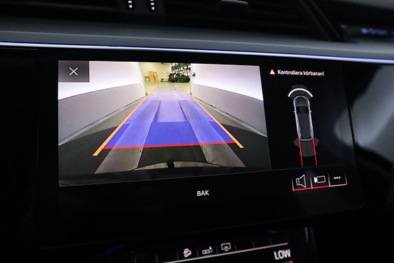 Audi e-tron 20 of 24