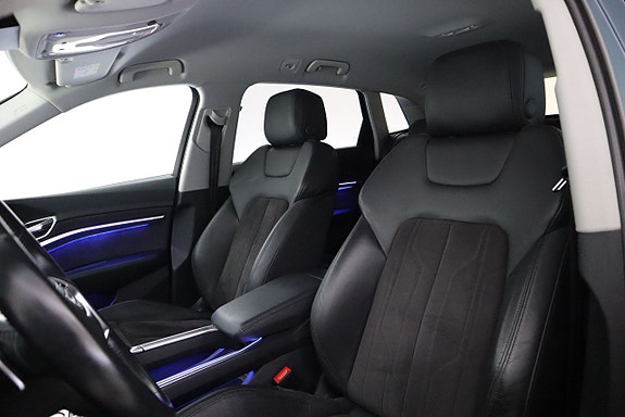 Audi e-tron 12 of 24