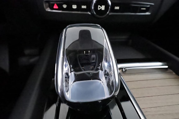 Volvo XC60 18 of 30