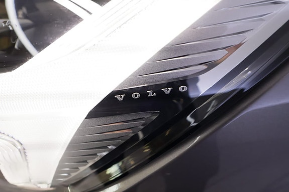 Volvo XC60 11 of 30