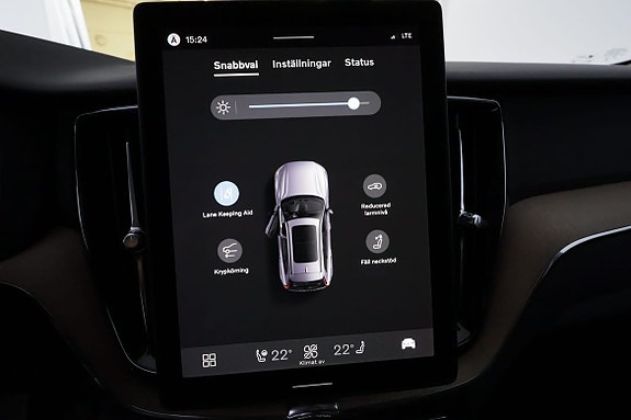 Volvo XC60 15 of 30