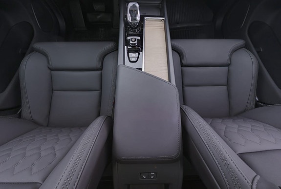 Volvo XC60 9 of 30
