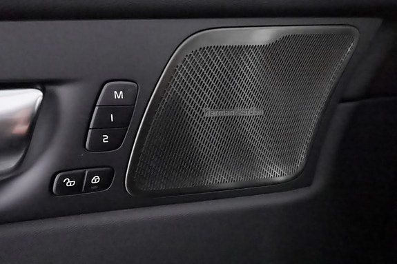 Volvo XC60 19 of 30