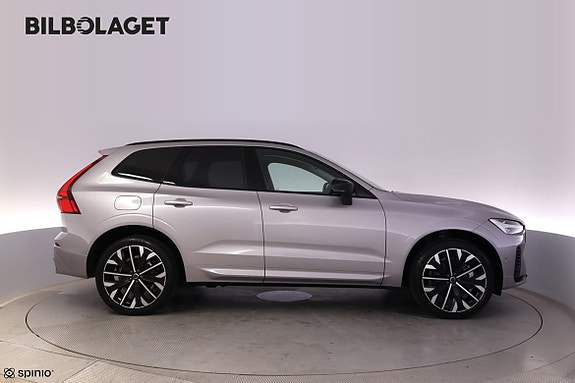 Volvo XC60 2 of 30