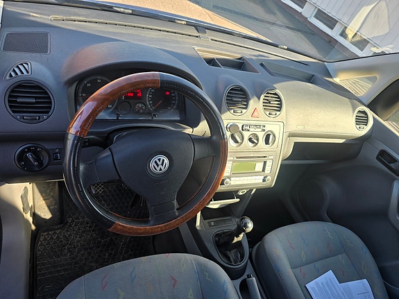 Volkswagen Caddy Maxi 3 of 3
