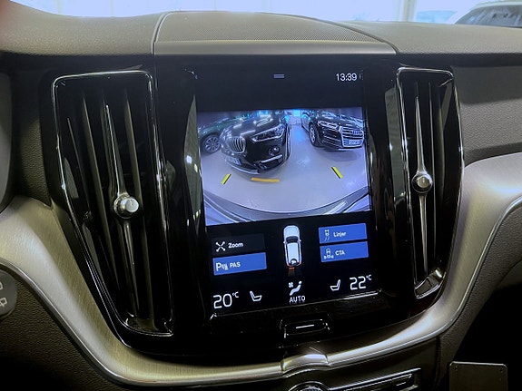 Volvo XC60 14 of 20