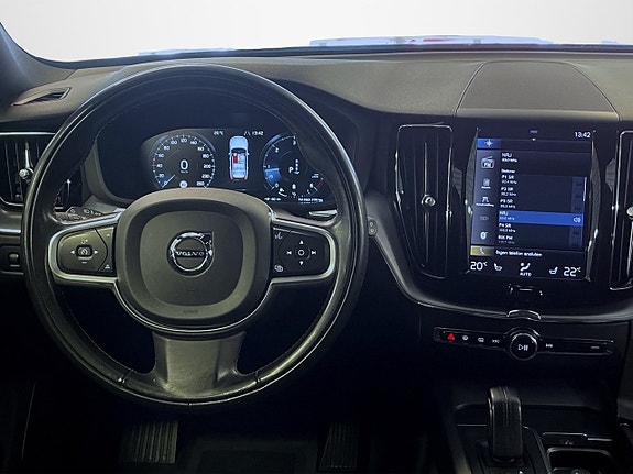 Volvo XC60 10 of 20
