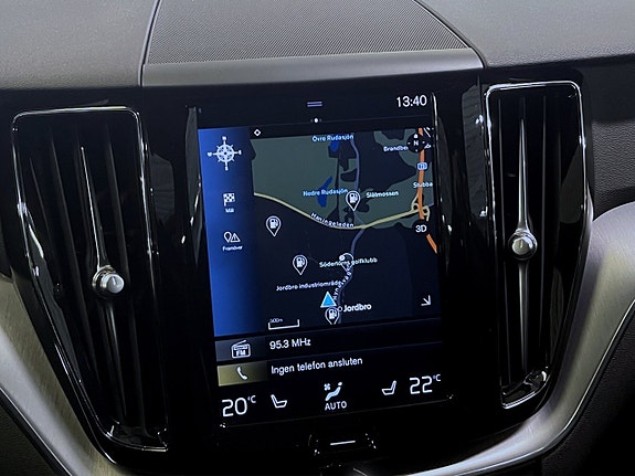 Volvo XC60 13 of 20