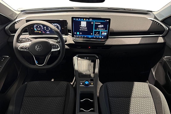 Volkswagen T-Roc 10 of 24