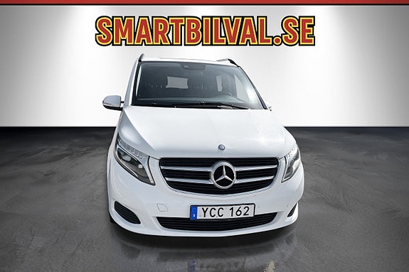 Mercedes-Benz V250 10 of 30