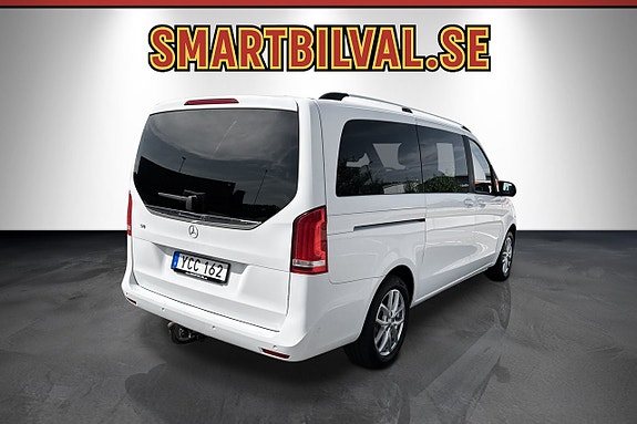 Mercedes-Benz V250 7 of 30