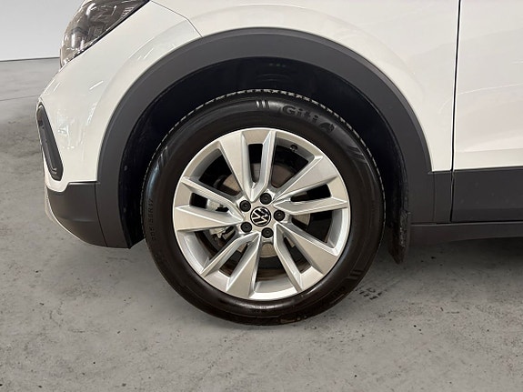 Volkswagen T-Cross 4 of 8