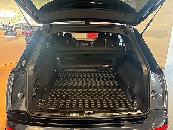 Audi Q7 24 of 27