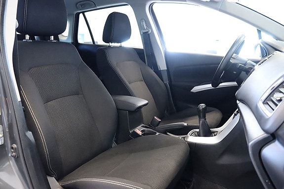 Suzuki SX4 S-Cross 13 of 15