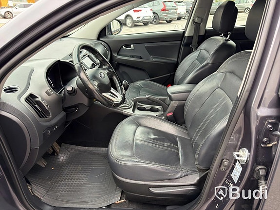 Kia Sportage 10 of 27