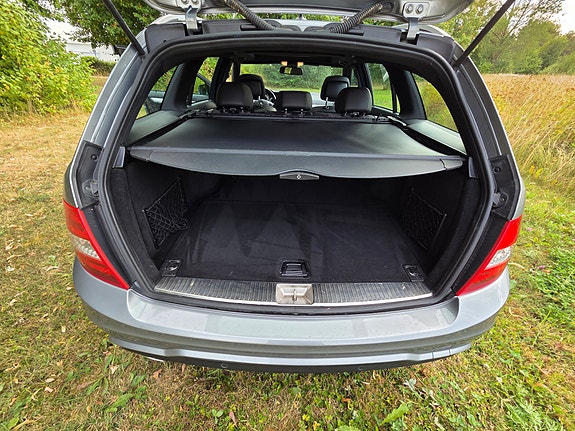 Mercedes-Benz C220 14 of 16