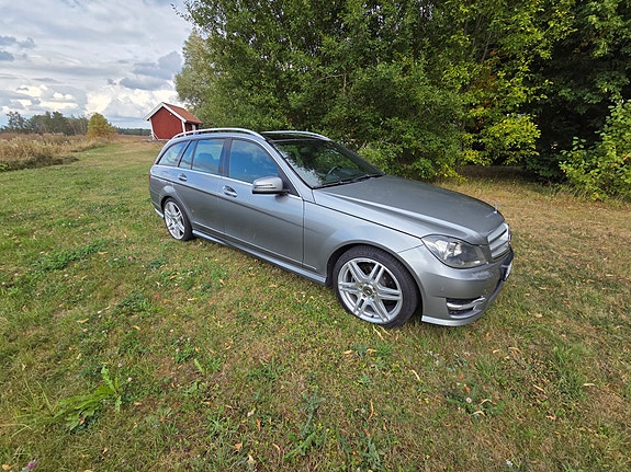 Mercedes-Benz C220 5 of 16
