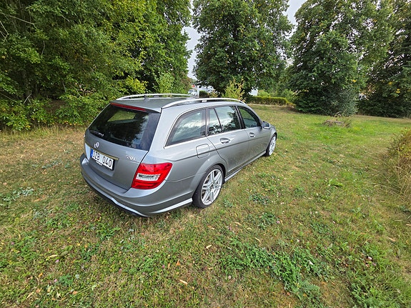 Mercedes-Benz C220 6 of 16