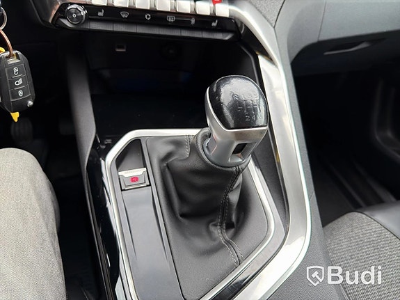 Peugeot 3008 16 of 27