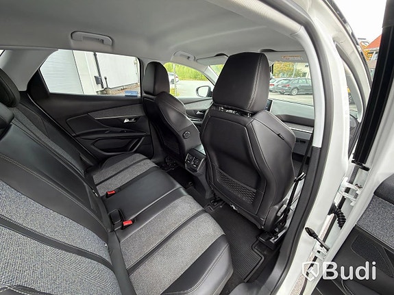 Peugeot 3008 24 of 27