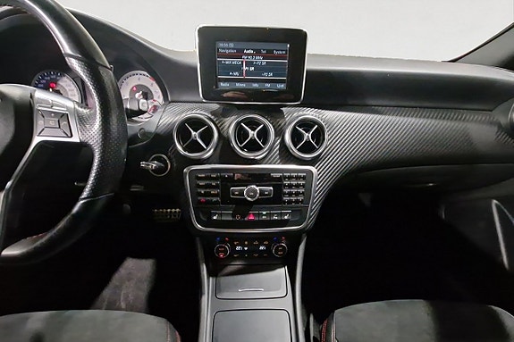 Mercedes-Benz A220 12 of 17