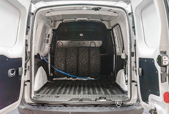 Nissan NV250 6 of 20