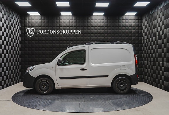 Nissan NV250 2 of 20