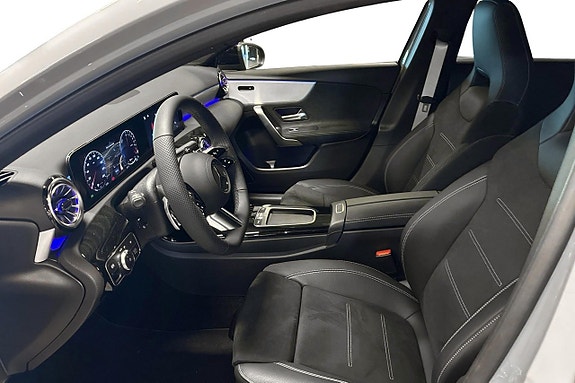 Mercedes-Benz A250 11 of 15