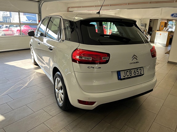 Citroen C4 Picasso 9 of 15