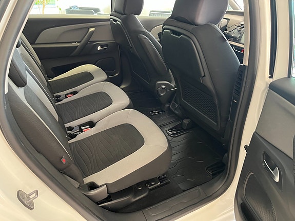 Citroen C4 Picasso 14 of 15