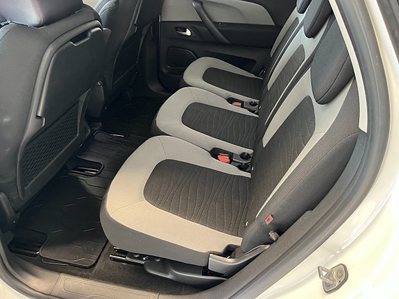 Citroen C4 Picasso 13 of 15