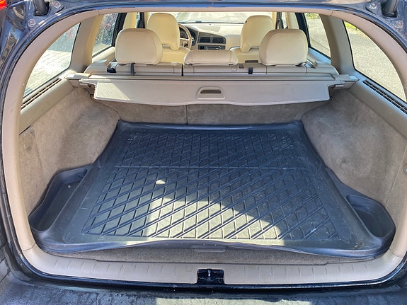 Volvo V70 8 of 8