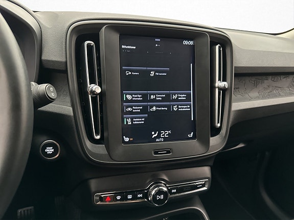 Volvo XC40 20 of 27