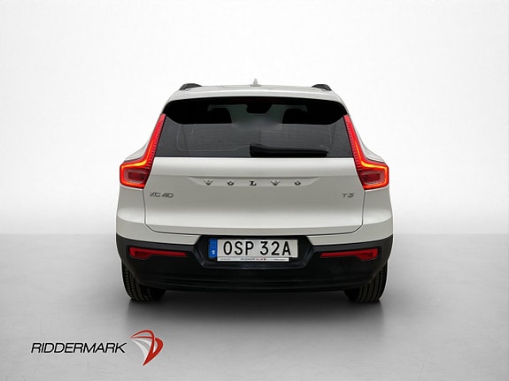 Volvo XC40 5 of 27
