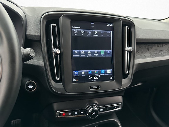 Volvo XC40 21 of 27