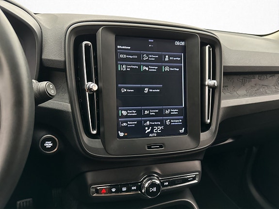 Volvo XC40 18 of 27