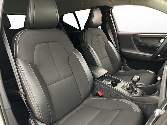 Volvo XC40 9 of 27