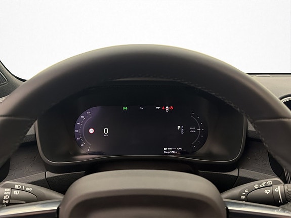 Volvo XC40 14 of 30